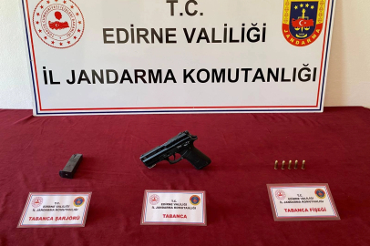 Jandarma Edirne'de tabanca ele geçirdi